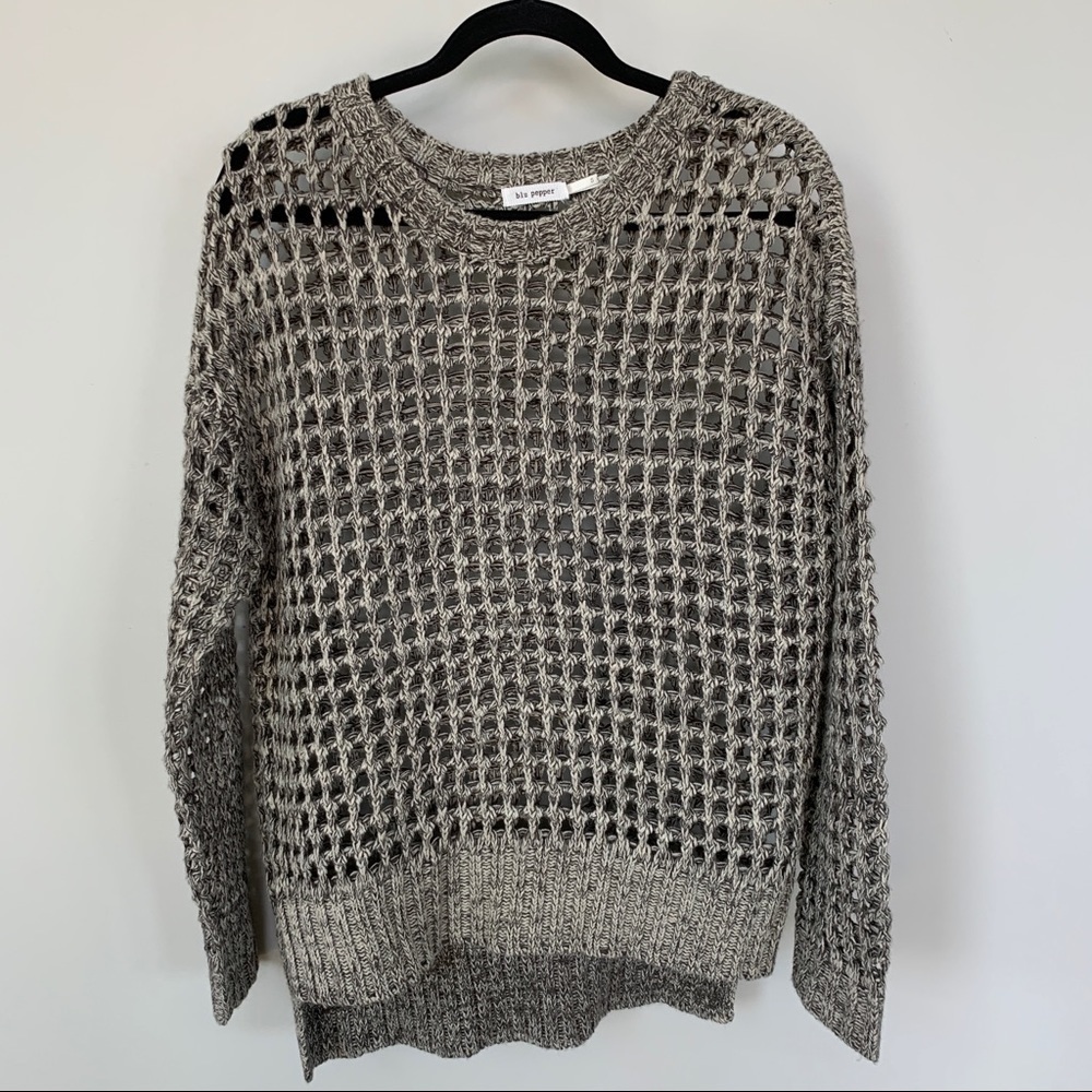 Blu Pepper Tan Long Sleeve Sweater Size S‎